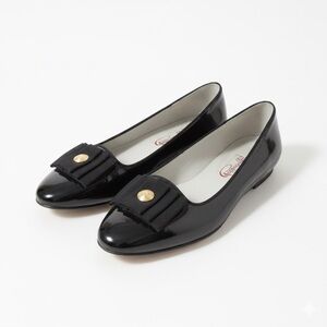 Vintage Pappagallo Shiny Black Flats with Gold Button
